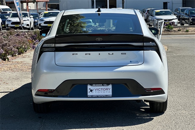 2026 Toyota Prius Plug-in Hybrid XSE photo 5