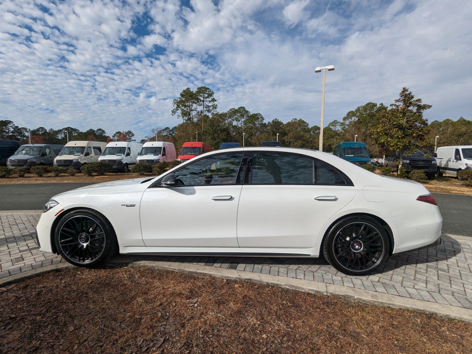 2024 Mercedes Benz S AMG 63 e 4MATIC photo 10