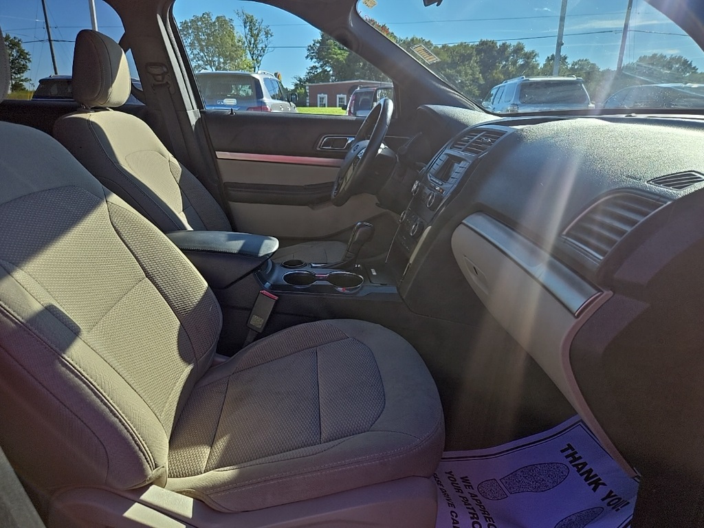 2018 Ford Explorer XLT photo 19