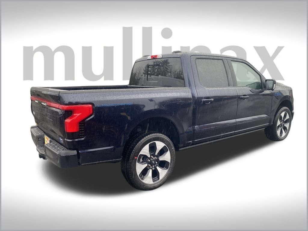 2025 Ford F-150 Lightning Platinum photo 4