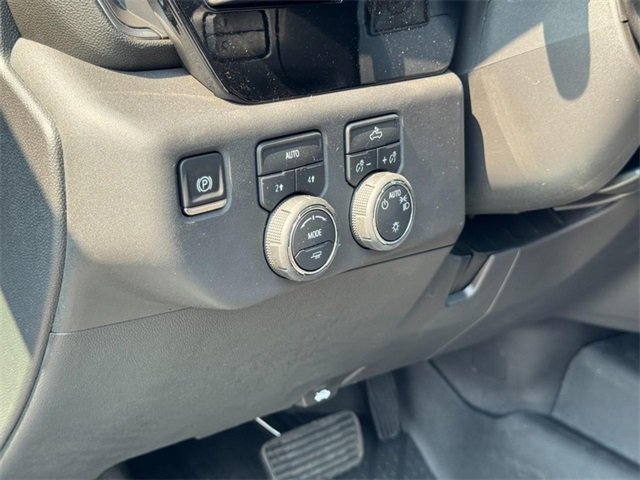 2025 Chevrolet Silverado 1500 LT photo 13