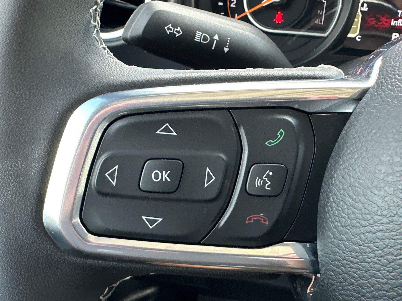 2025 Jeep Wrangler Sahara photo 16