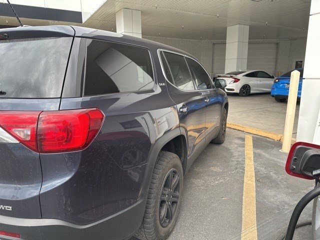 2018 Gmc Acadia SLE photo 2