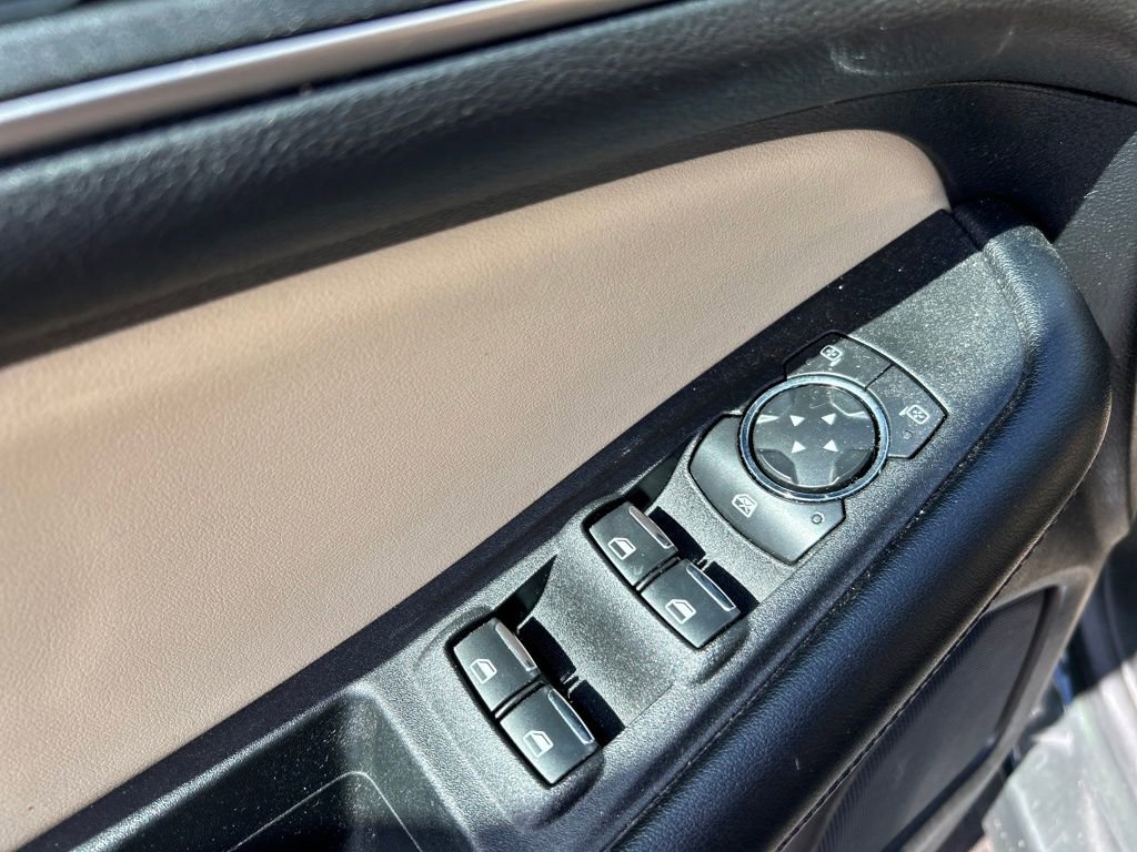 2022 Ford Edge SEL photo 11