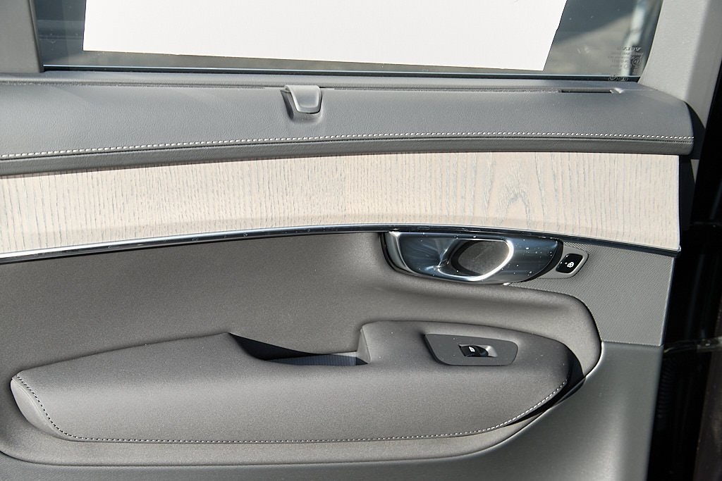 2026 VOLVO XC90 - Image 18