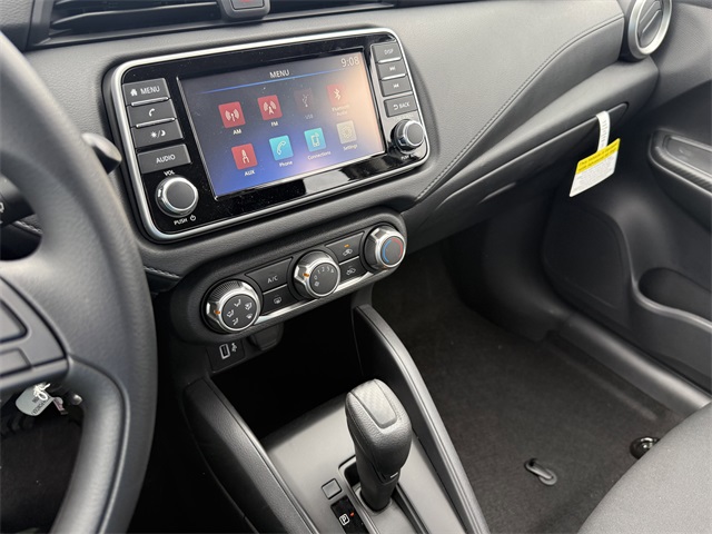 2025 Nissan Versa 1.6 S photo 19