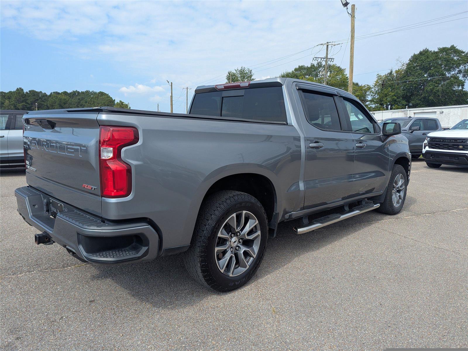2021 Chevrolet Silverado 1500 RST photo 5