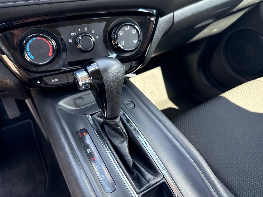 2022 Honda HR-V LX photo 14