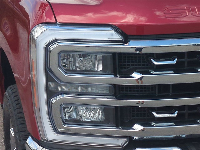 2025 Ford F-350 Lariat photo 9