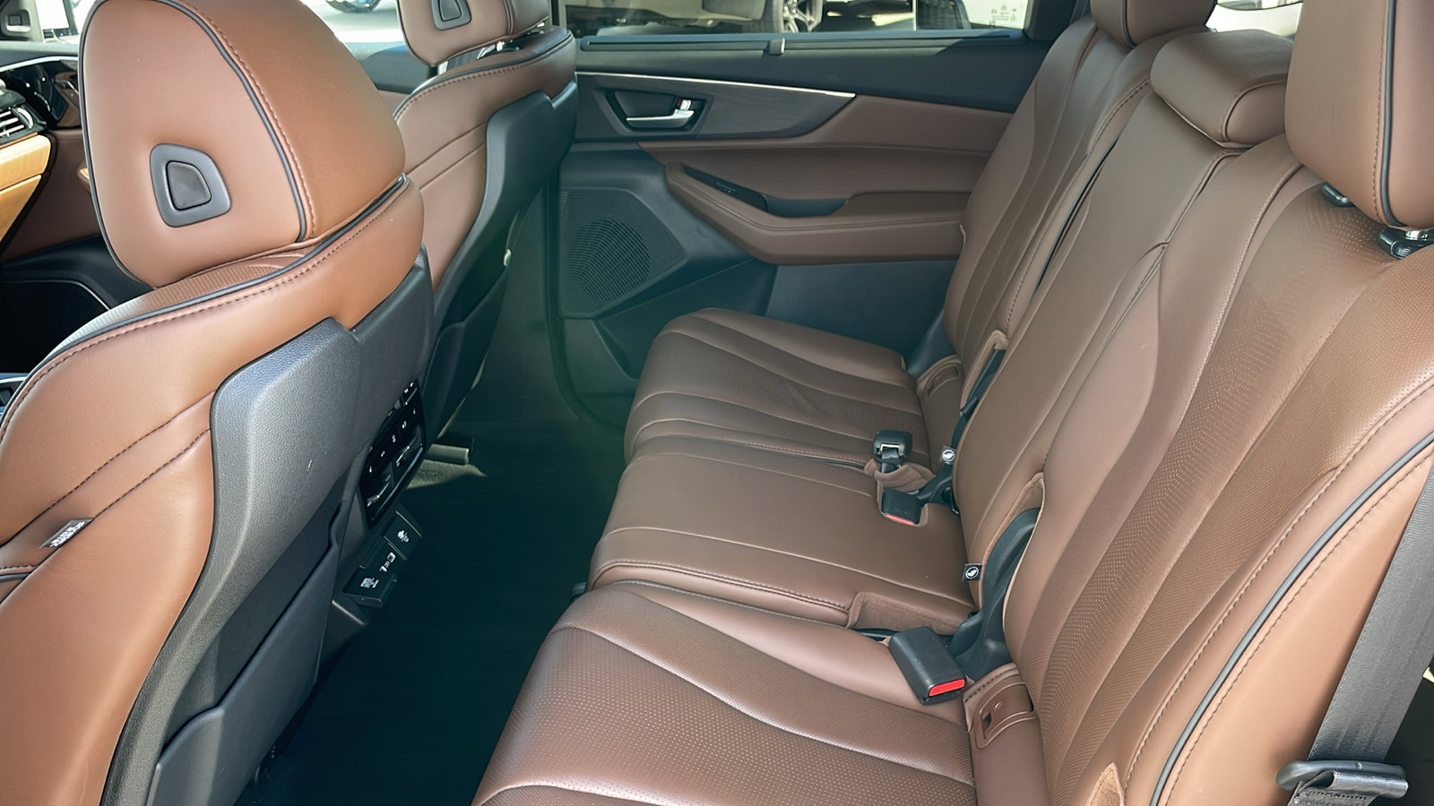 2023 Acura MDX Advance SH-AWD photo 9