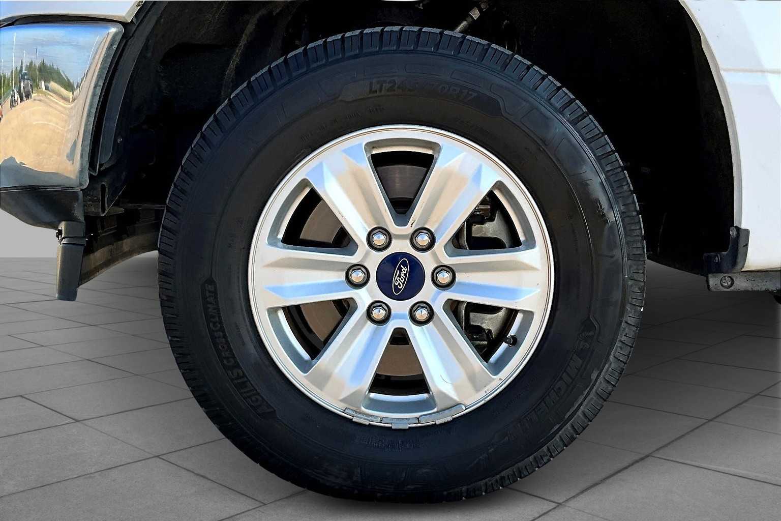2019 Ford F-150 XLT photo 8