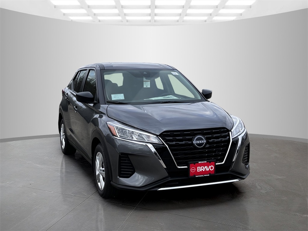 2024 Nissan Kicks S photo 3