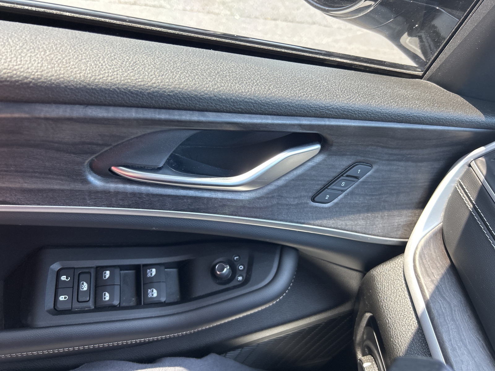 2023 Jeep Grand Cherokee Limited photo 23
