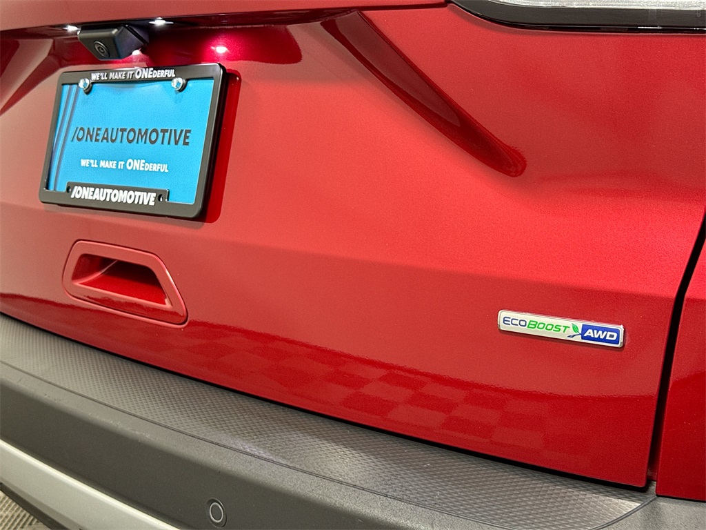 2020 Ford Escape Titanium photo 21