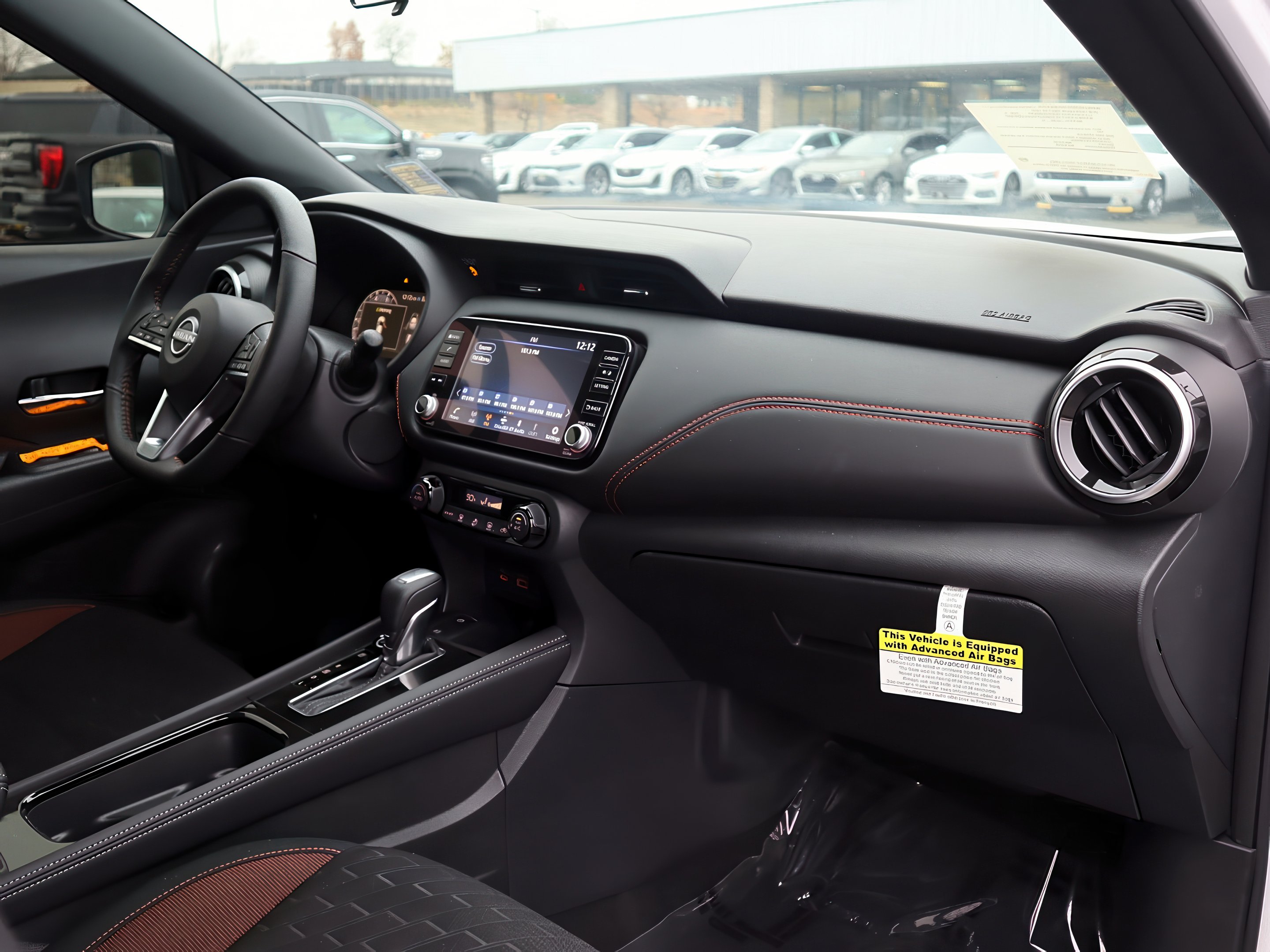 2025 Nissan Kicks SR photo 16