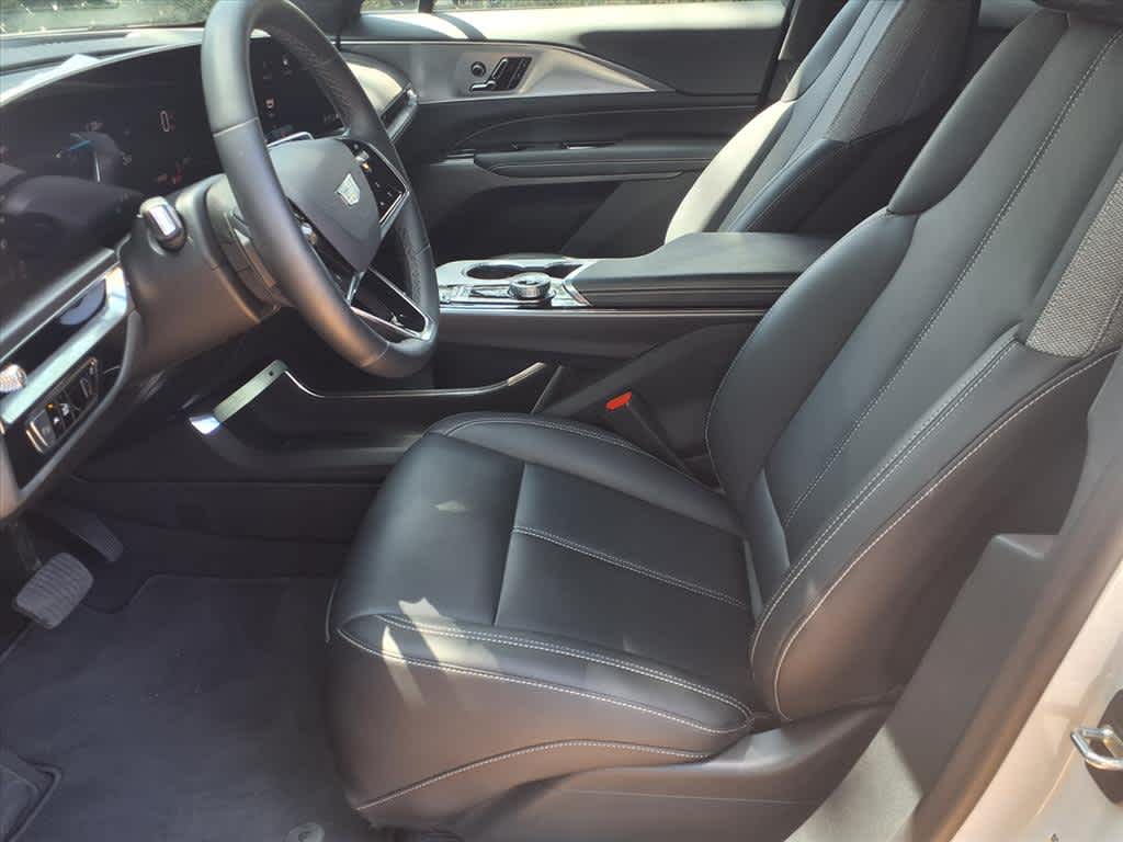 2024 Cadillac Lyriq Tech photo 11