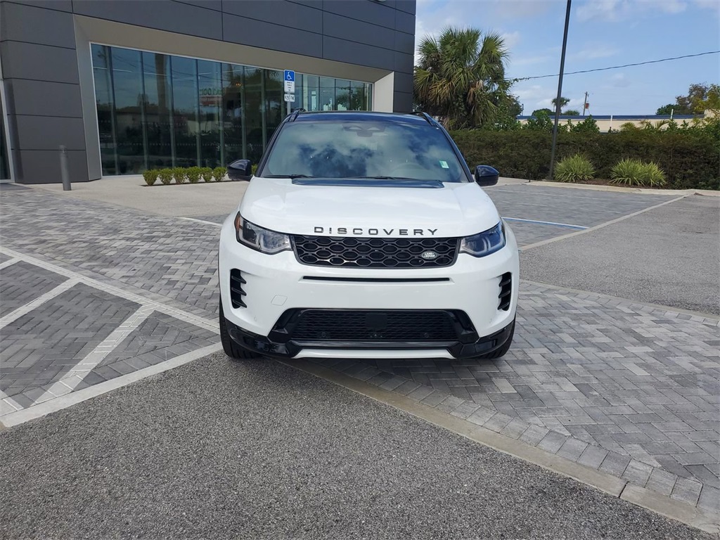 2025 Land Rover Discovery Sport SE photo 6