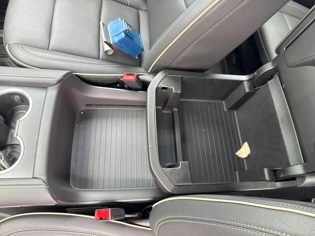 2024 Chevrolet Suburban Premier photo 27