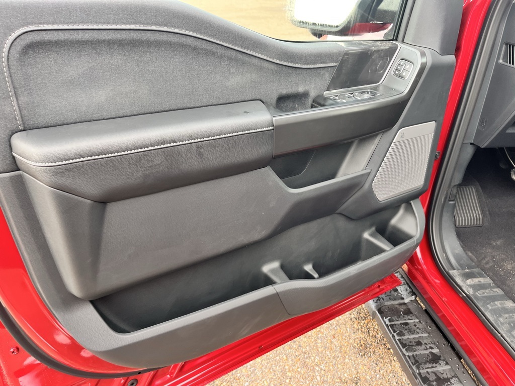 2025 Ford F-150 Lariat photo 24