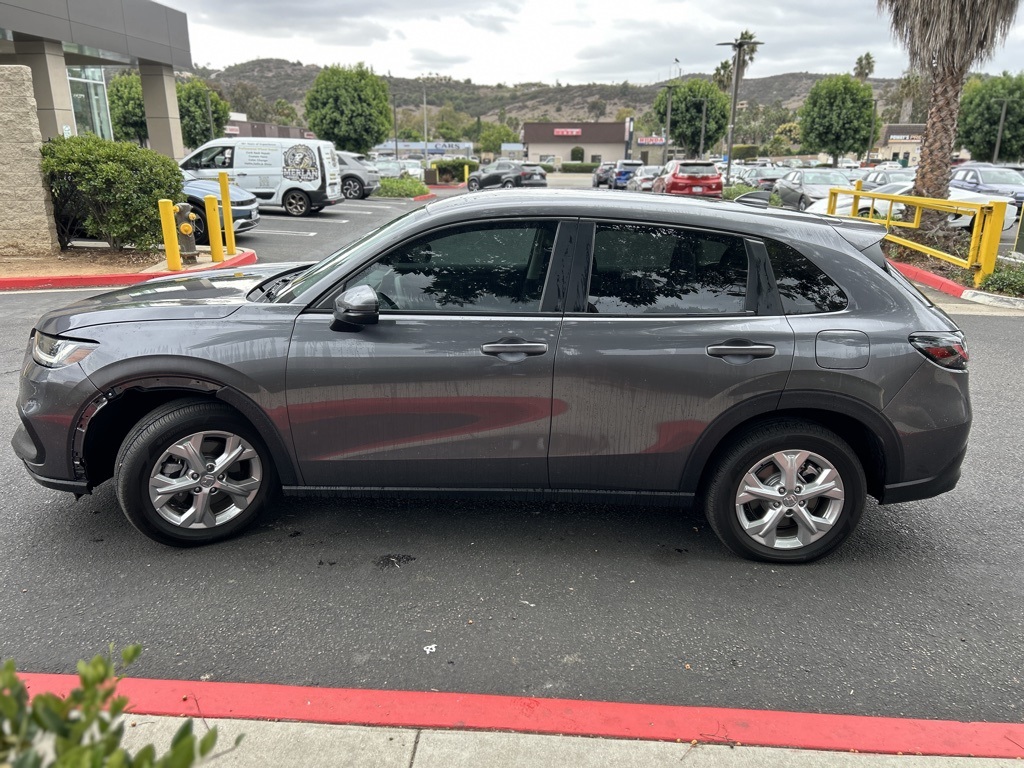 2025 Honda HR-V LX photo 4