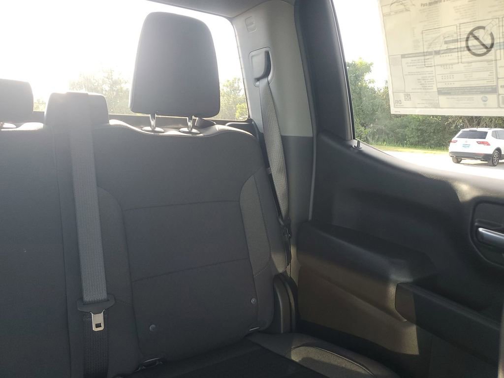 2025 Chevrolet Silverado 1500 Custom photo 13