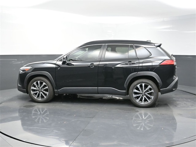 2022 Toyota Corolla Cross XLE photo 4