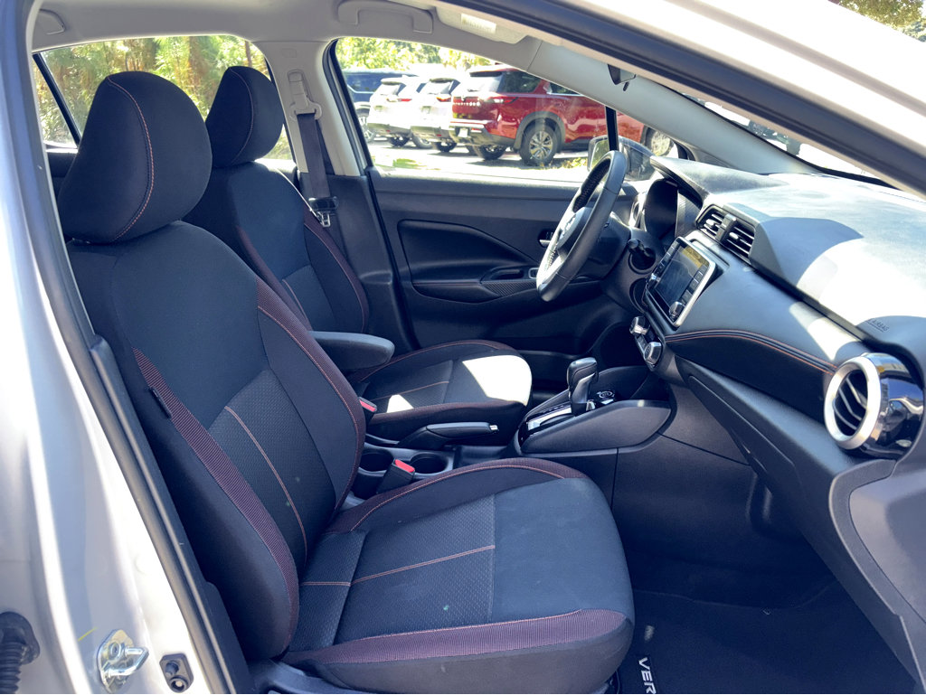 2020 Nissan Versa 1.6 SR photo 10