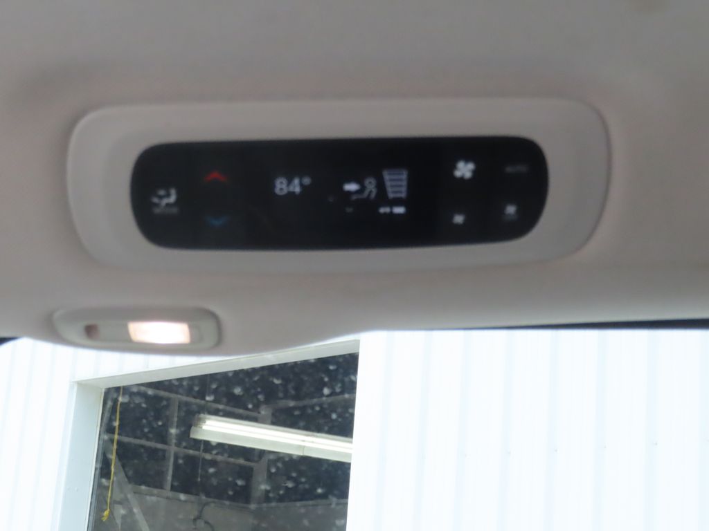 2023 Chrysler Pacifica Hybrid Limited photo 19