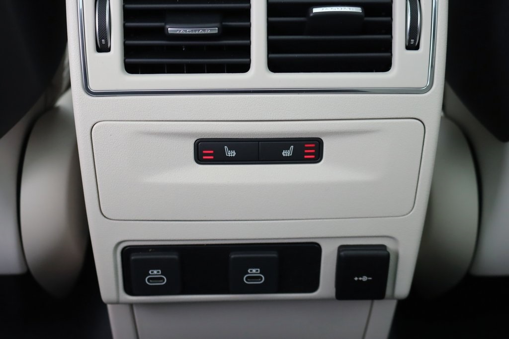 2026 JAGUAR F-PACE - Image 33