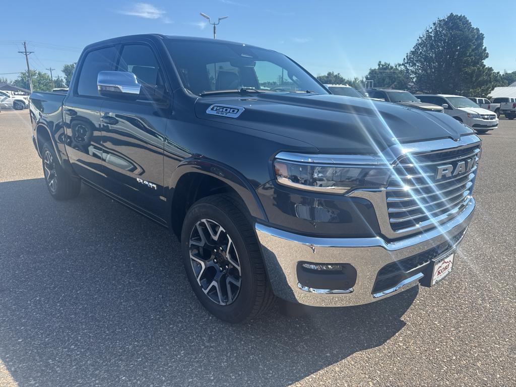 2025 Ram 1500 Laramie photo 4