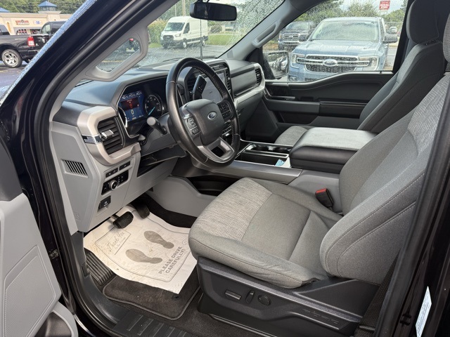 2023 Ford F-150 XLT photo 11