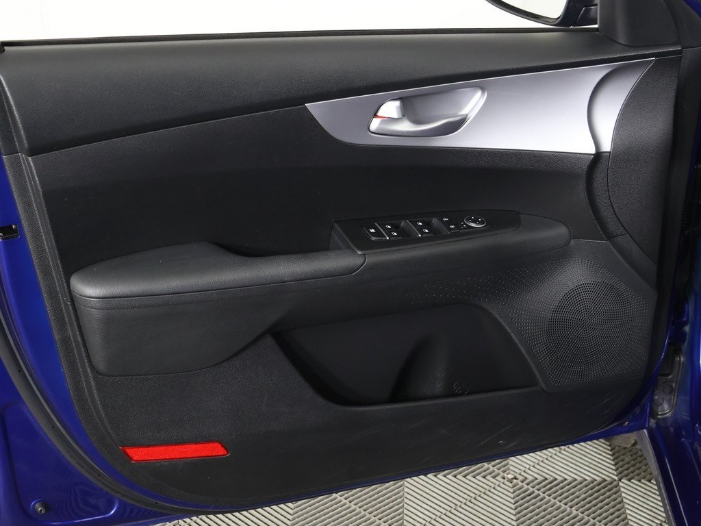 2023 Kia Forte LXS photo 21