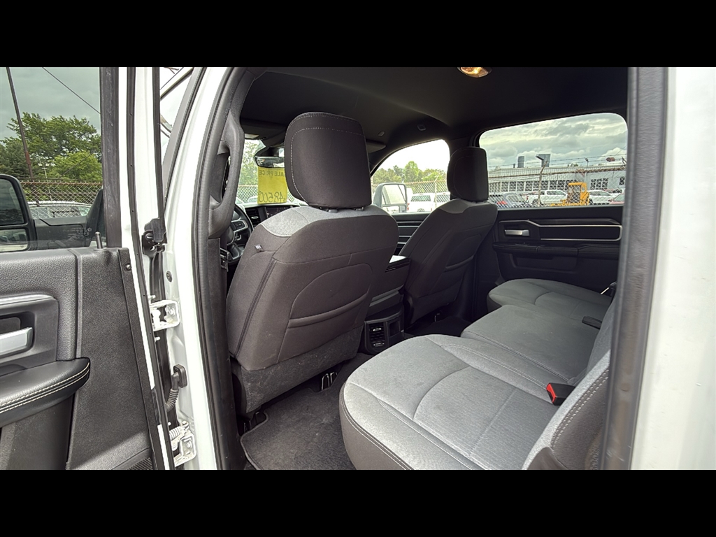 2024 Ram 2500 Big Horn photo 24