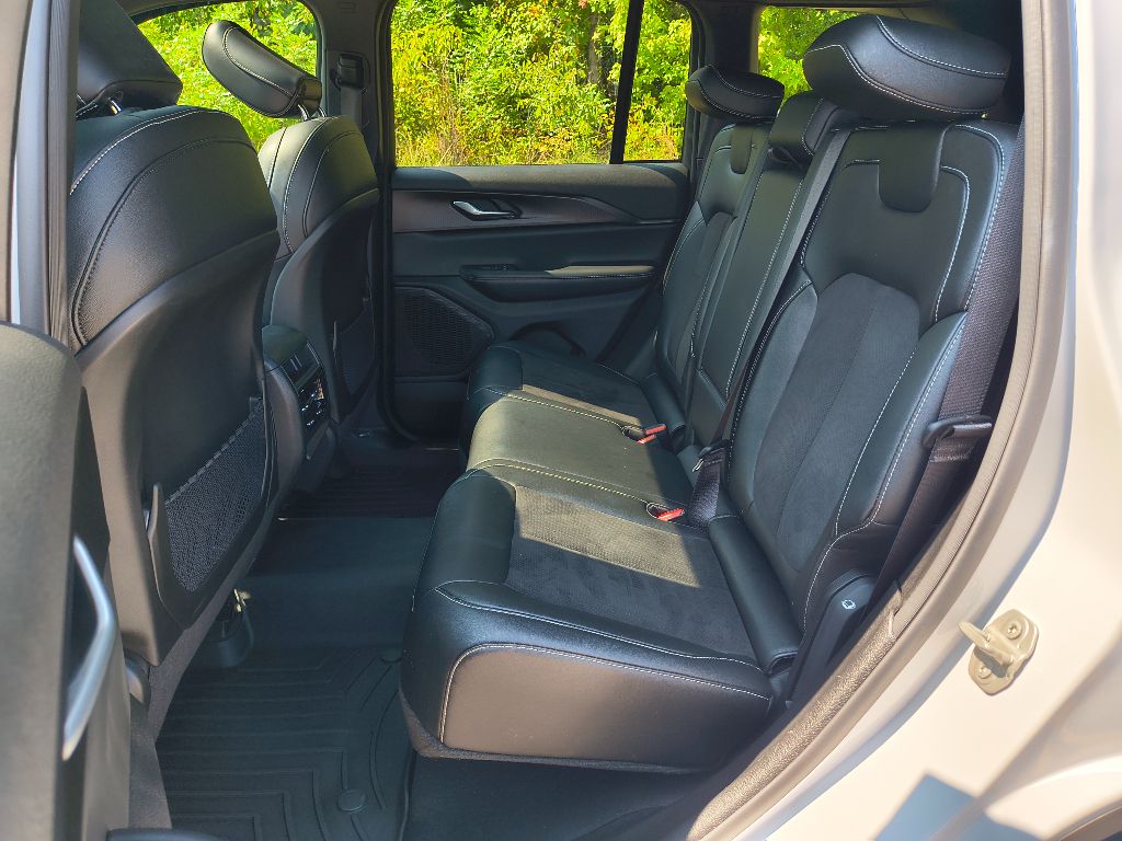 2023 Jeep Grand Cherokee Altitude X photo 22