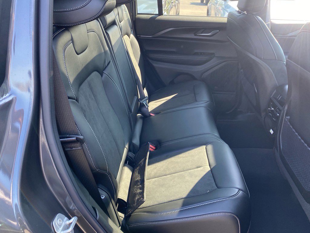2025 Jeep Grand Cherokee Altitude X photo 14