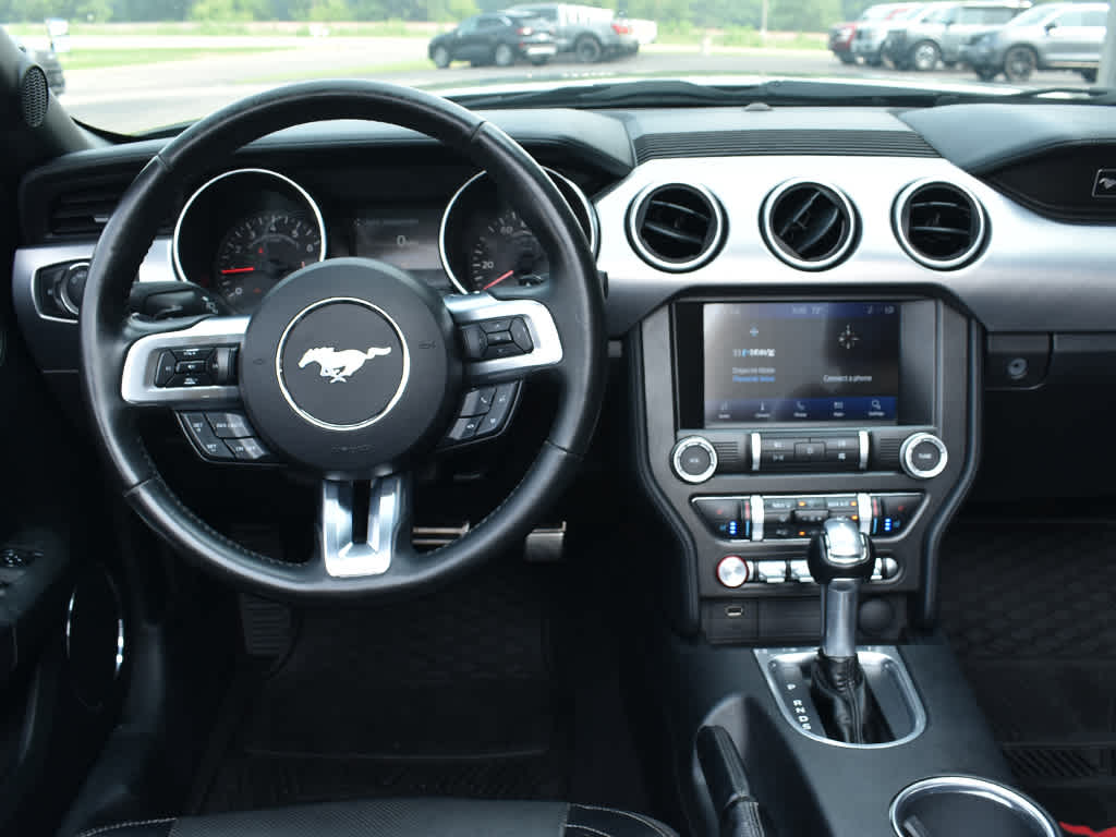 2020 Ford Mustang EcoBoost Premium photo 13