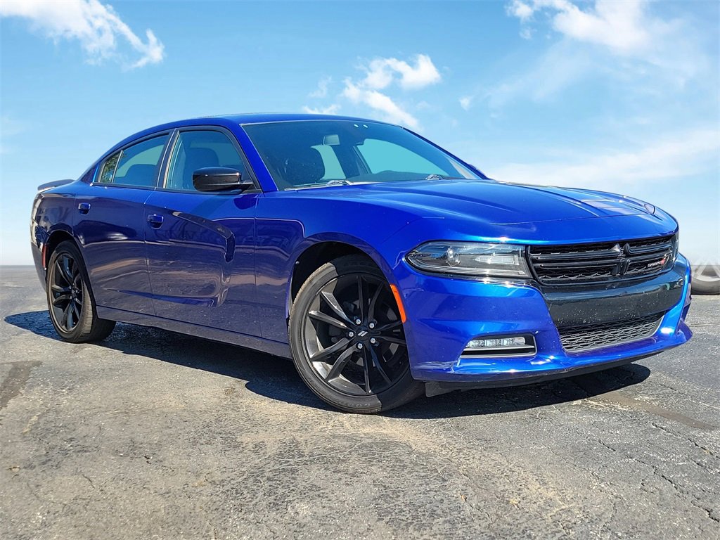 2018 Dodge Charger SXT Plus photo 2