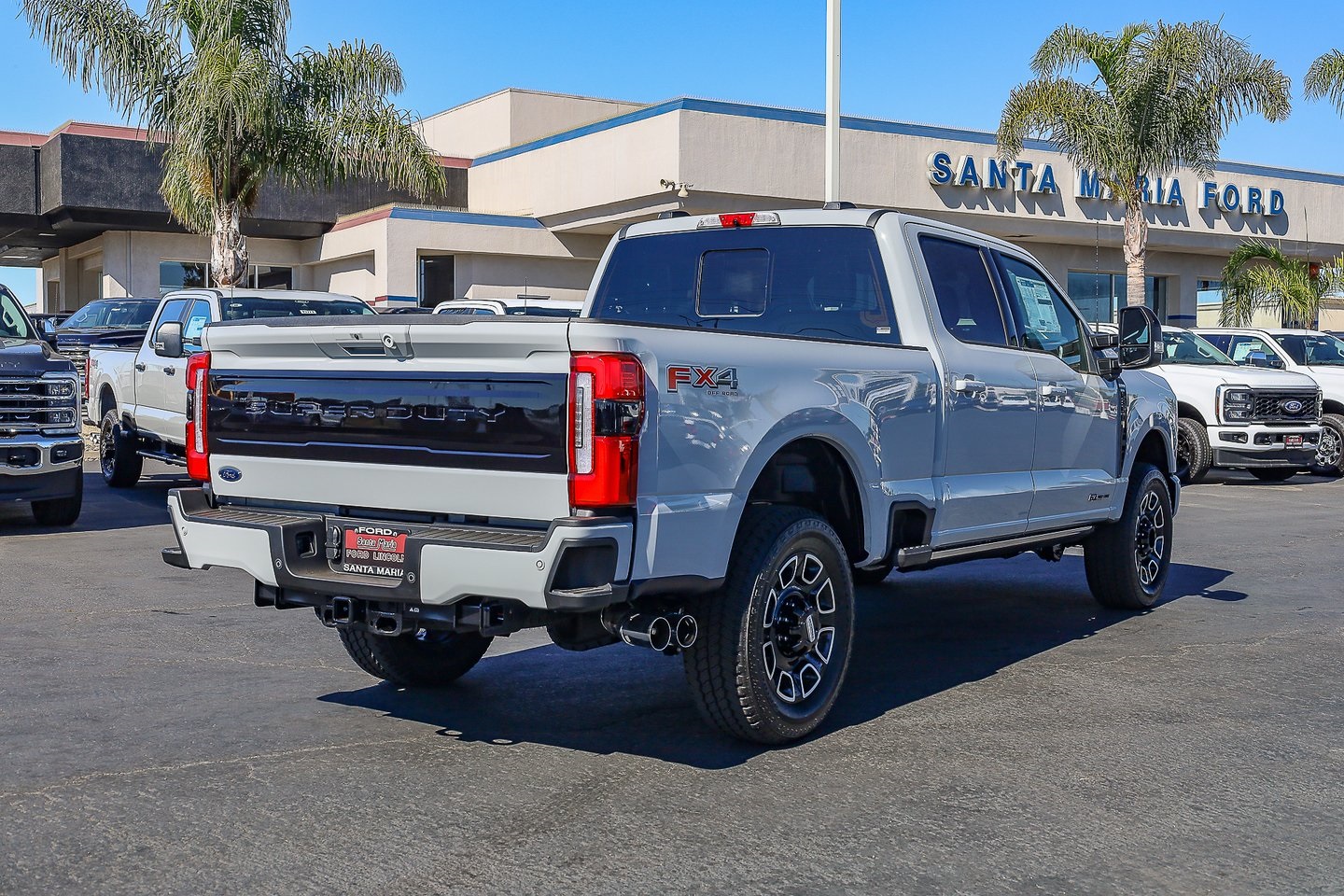 2026 Ford F-350 Platinum photo 4