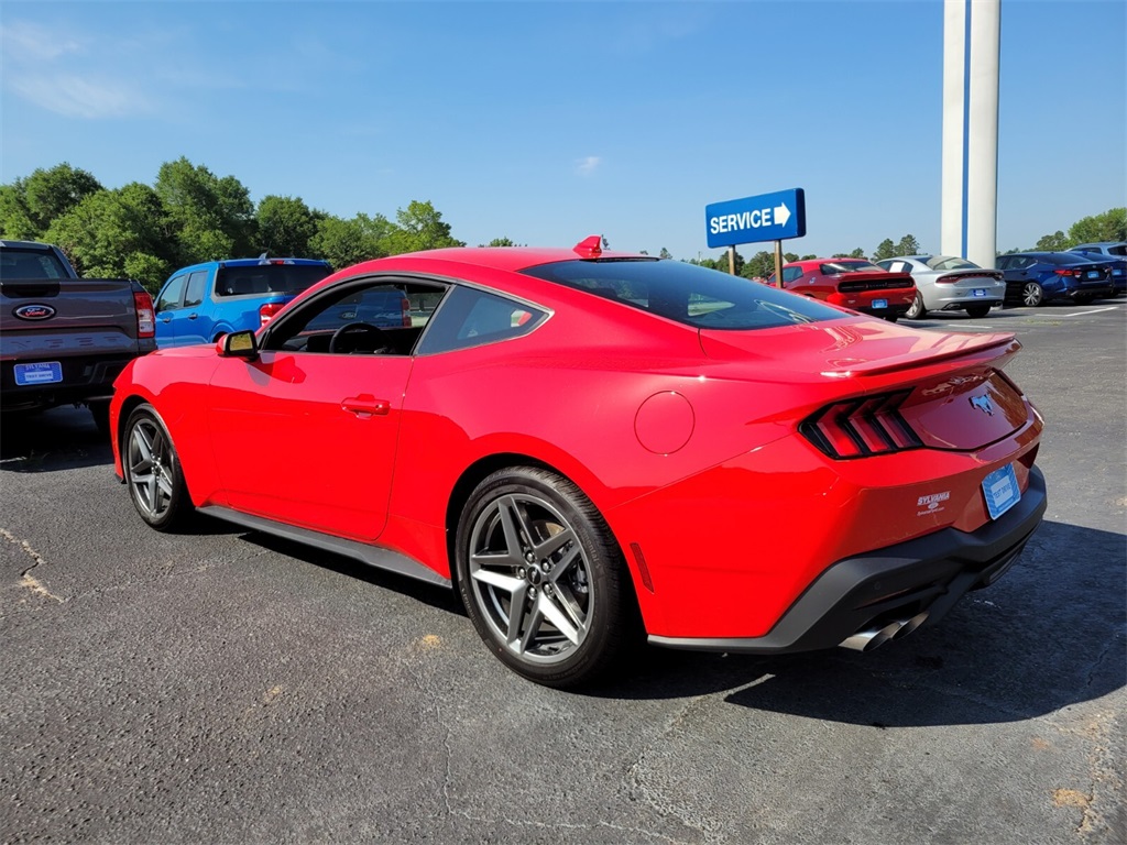 2025 Ford Mustang EcoBoost Premium photo 8