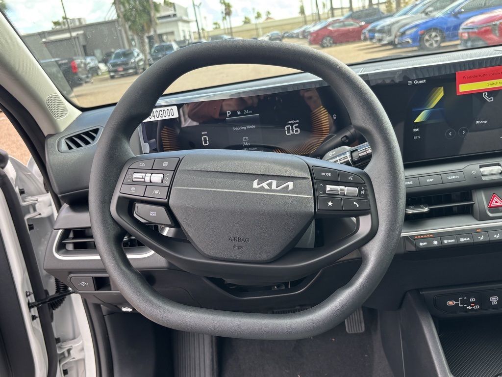 2025 Kia K4 LXS photo 9