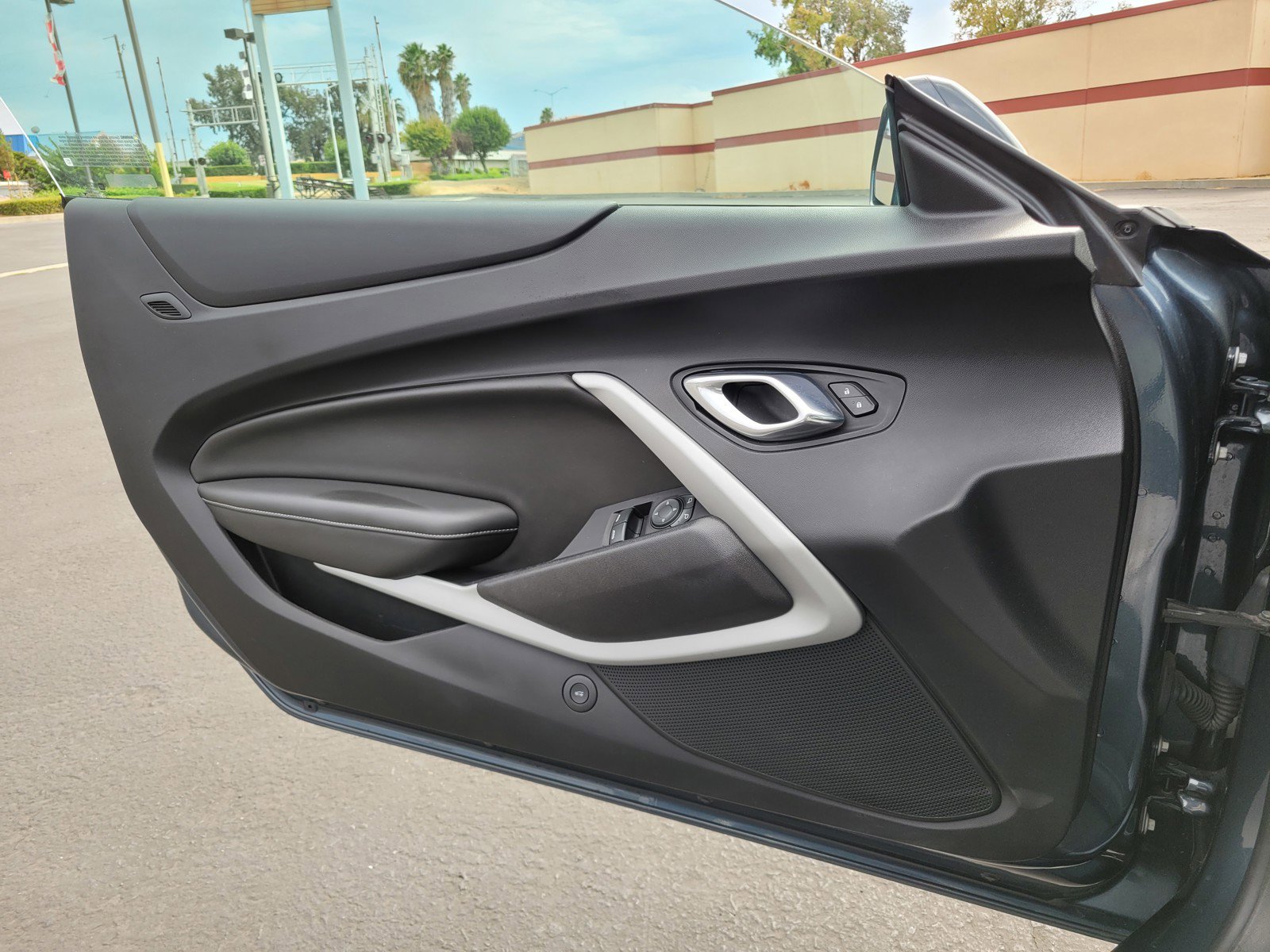2021 Chevrolet Camaro LT1 photo 27