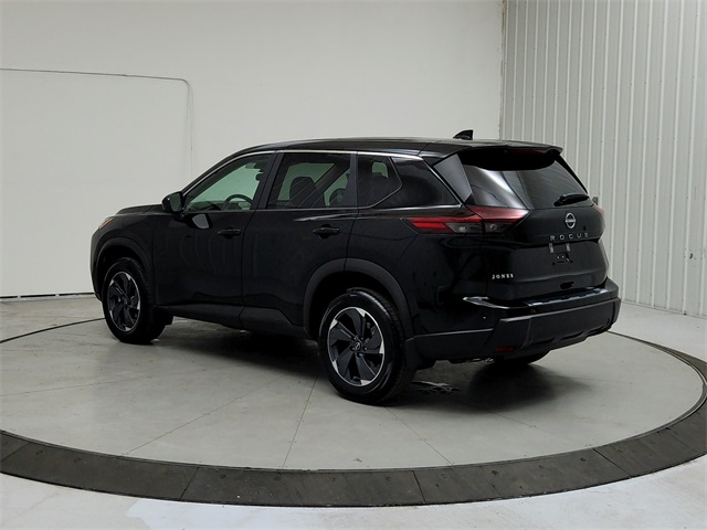 2025 Nissan Rogue SV photo 4