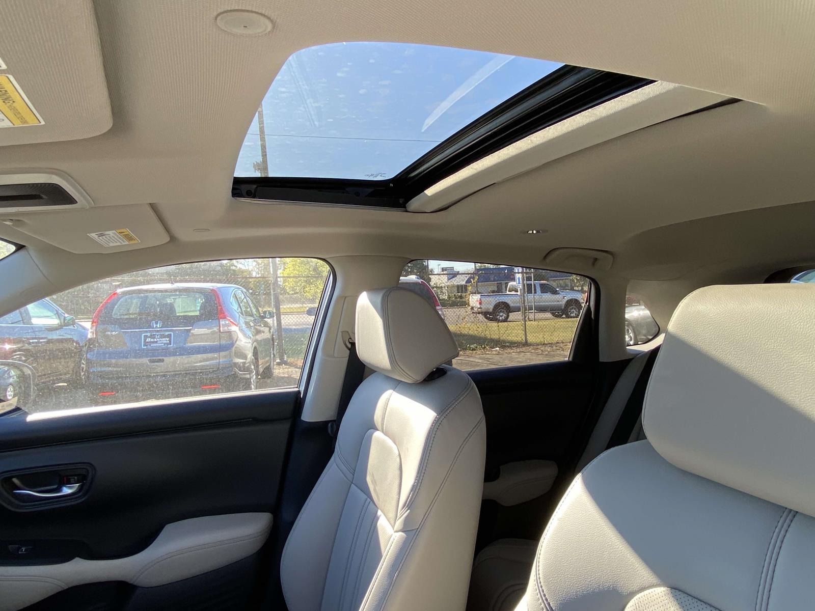 2026 Honda HR-V EX-L photo 3