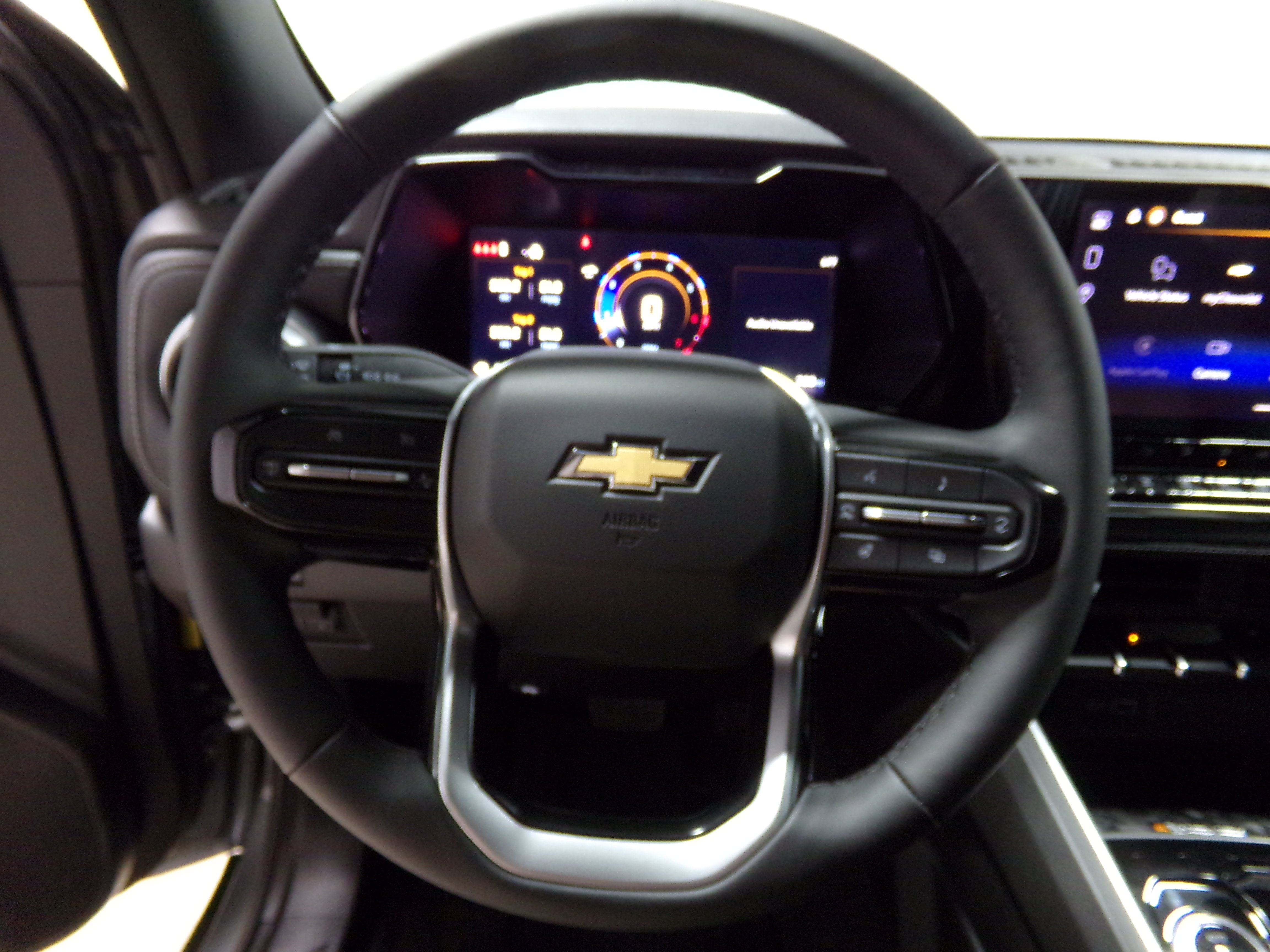 2025 Chevrolet Colorado Work Truck LT photo 15