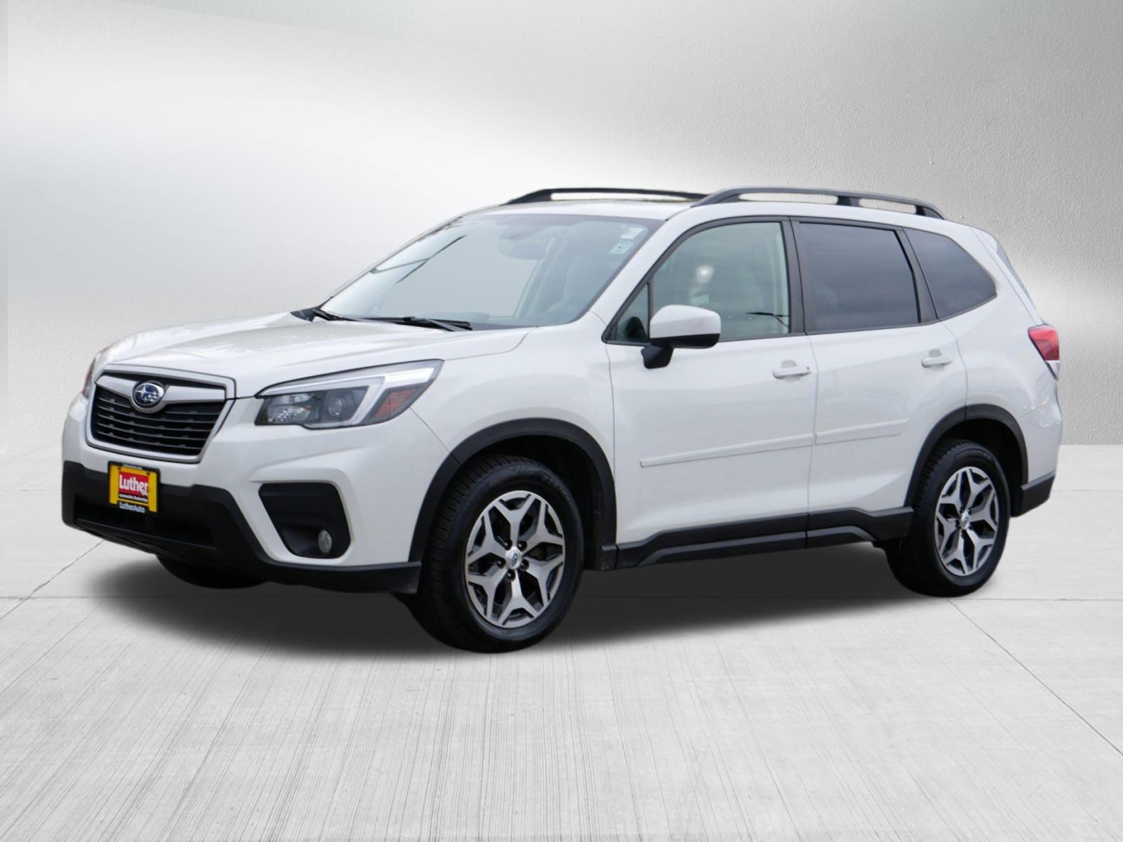 2021 Subaru Forester Premium photo 3