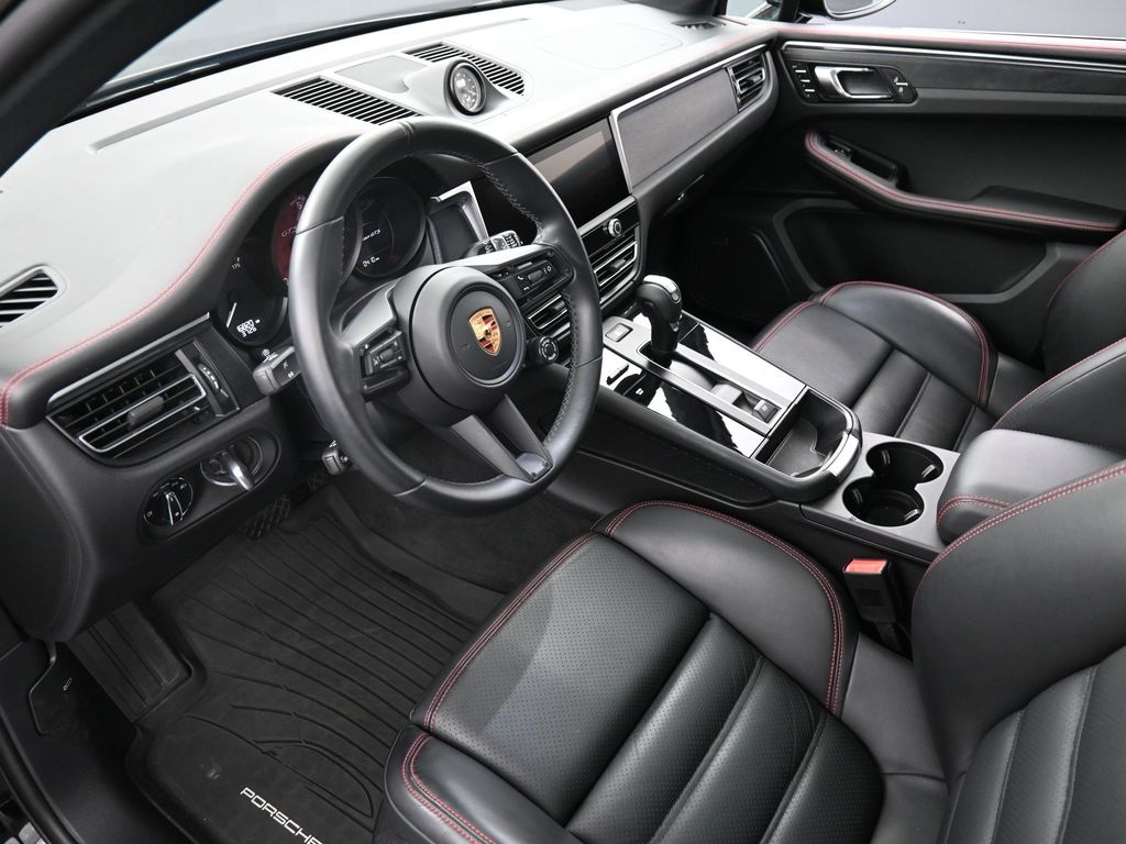 2023 Porsche Macan GTS photo 3