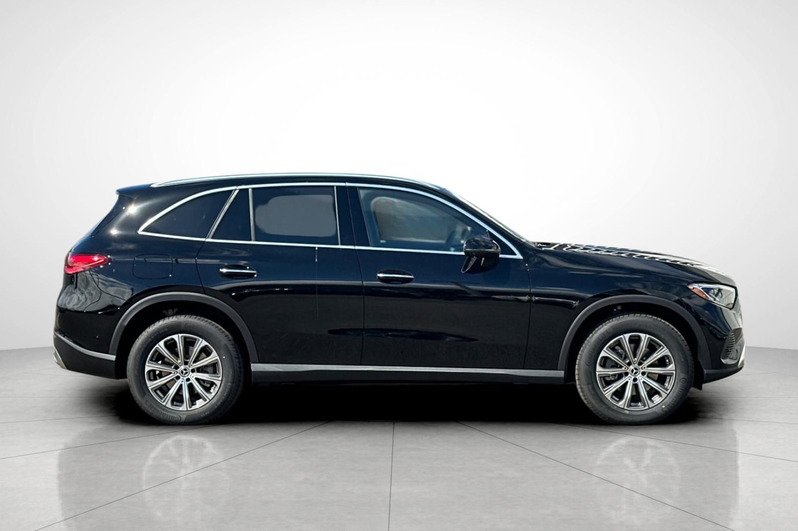 2026 Mercedes Benz GLC 300 photo 29