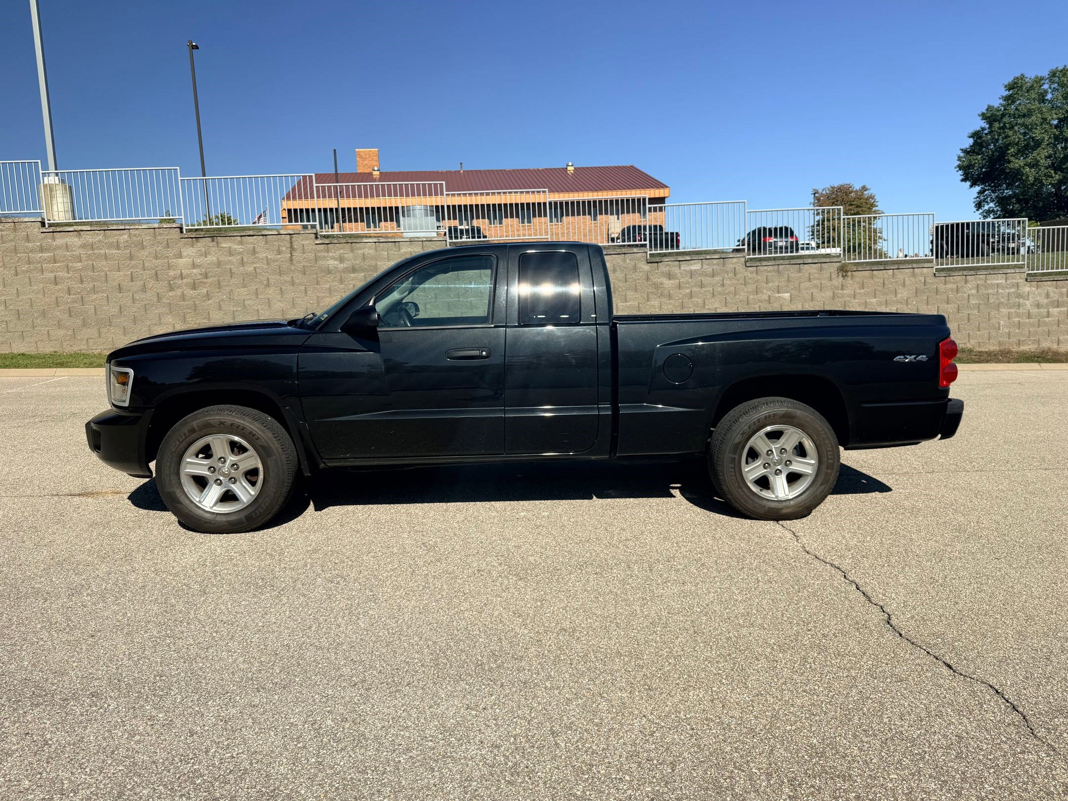 Used 2011 RAM Dakota Big Horn (Lone Star) with VIN 1D7RW3BK1BS619970 for sale in Jefferson City, MO