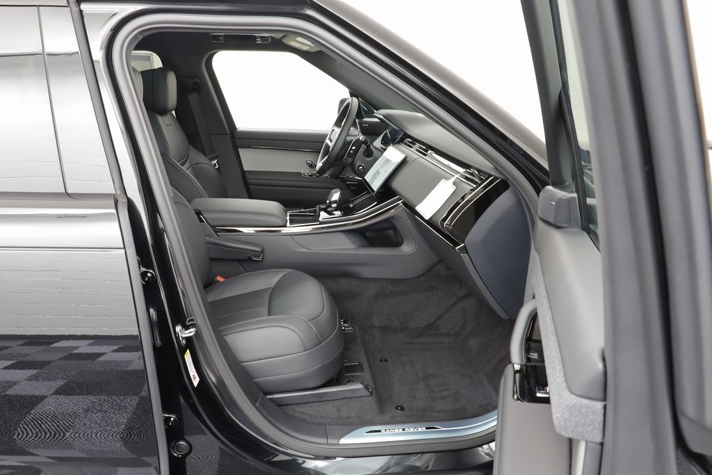 2025 Land Rover Range Rover Sport SE photo 19