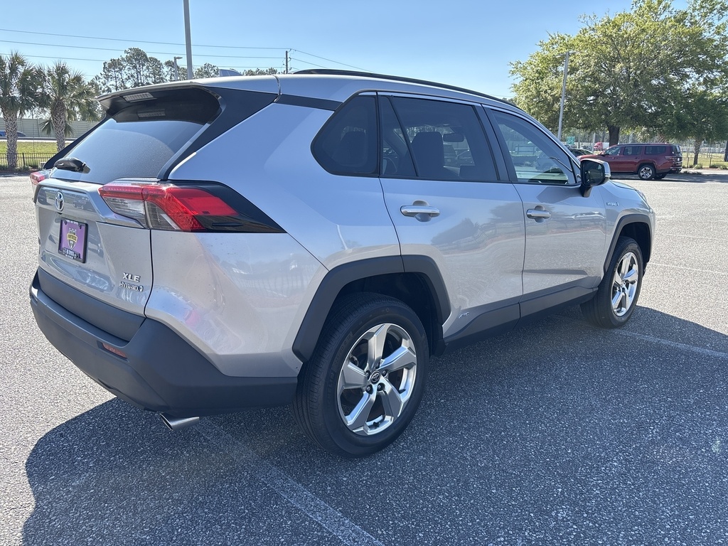 2021 Toyota RAV4 Hybrid XLE Premium photo 5